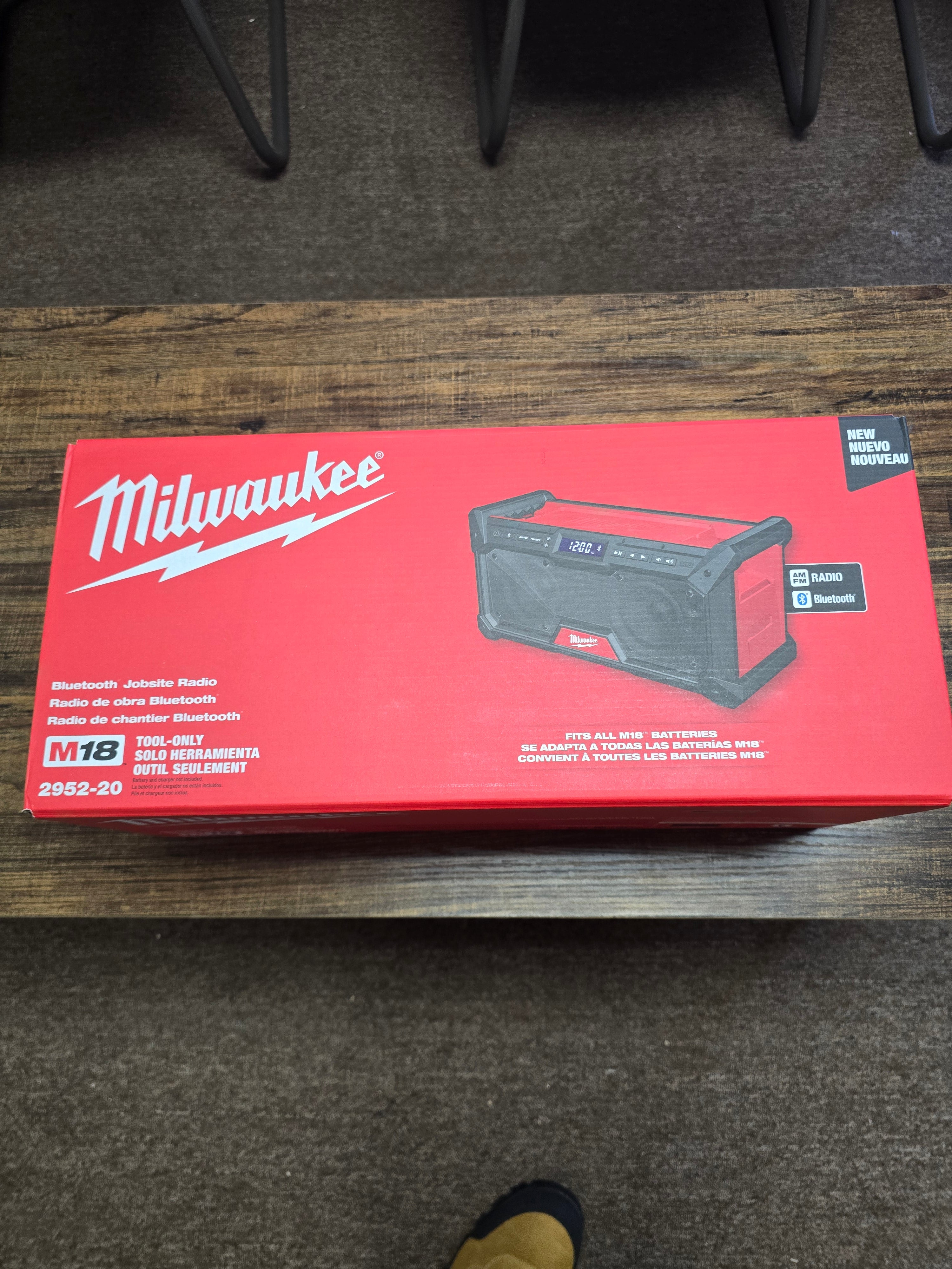 Milwaukee M18 Bluetooth Jobsite Radio with AM/FM & USB-C Charging 2952-20