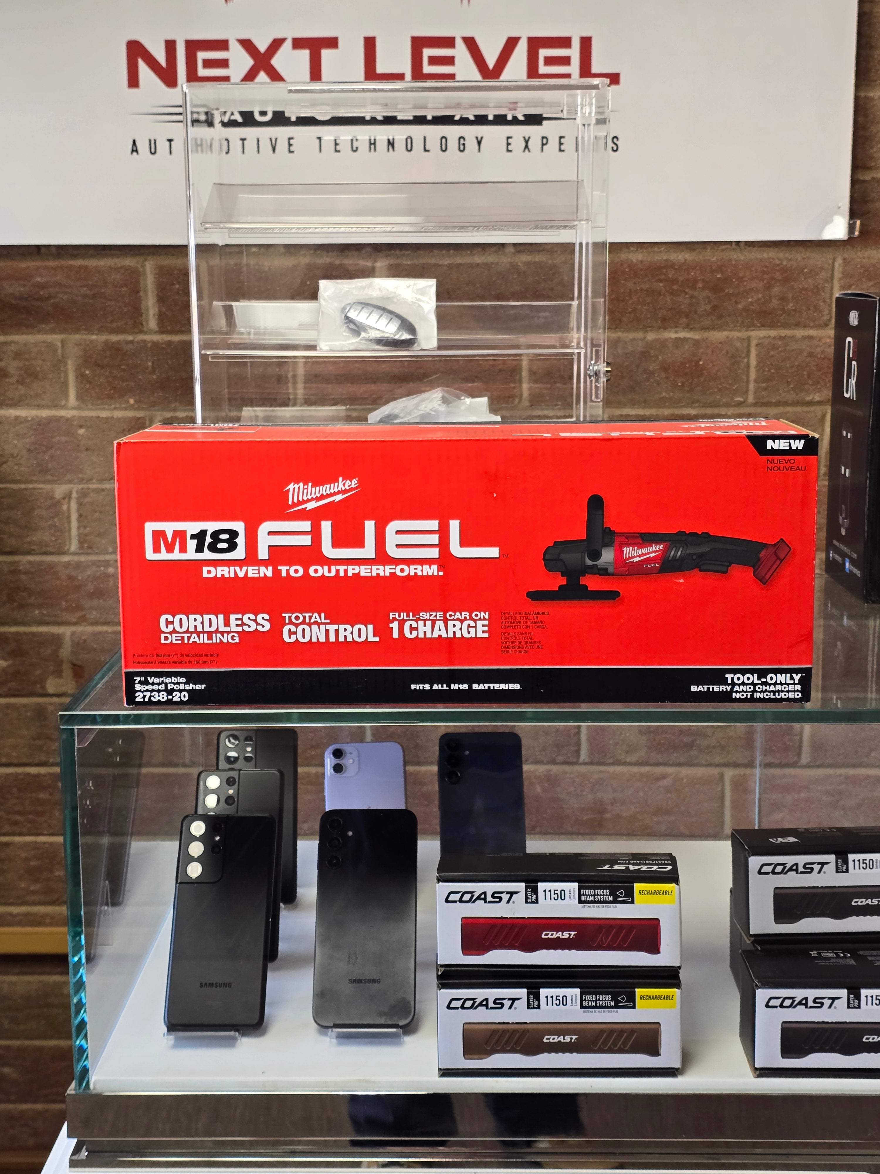 Milwaukee M18 FUEL 7" Variable Speed Polisher 2738-20 Tool Only
