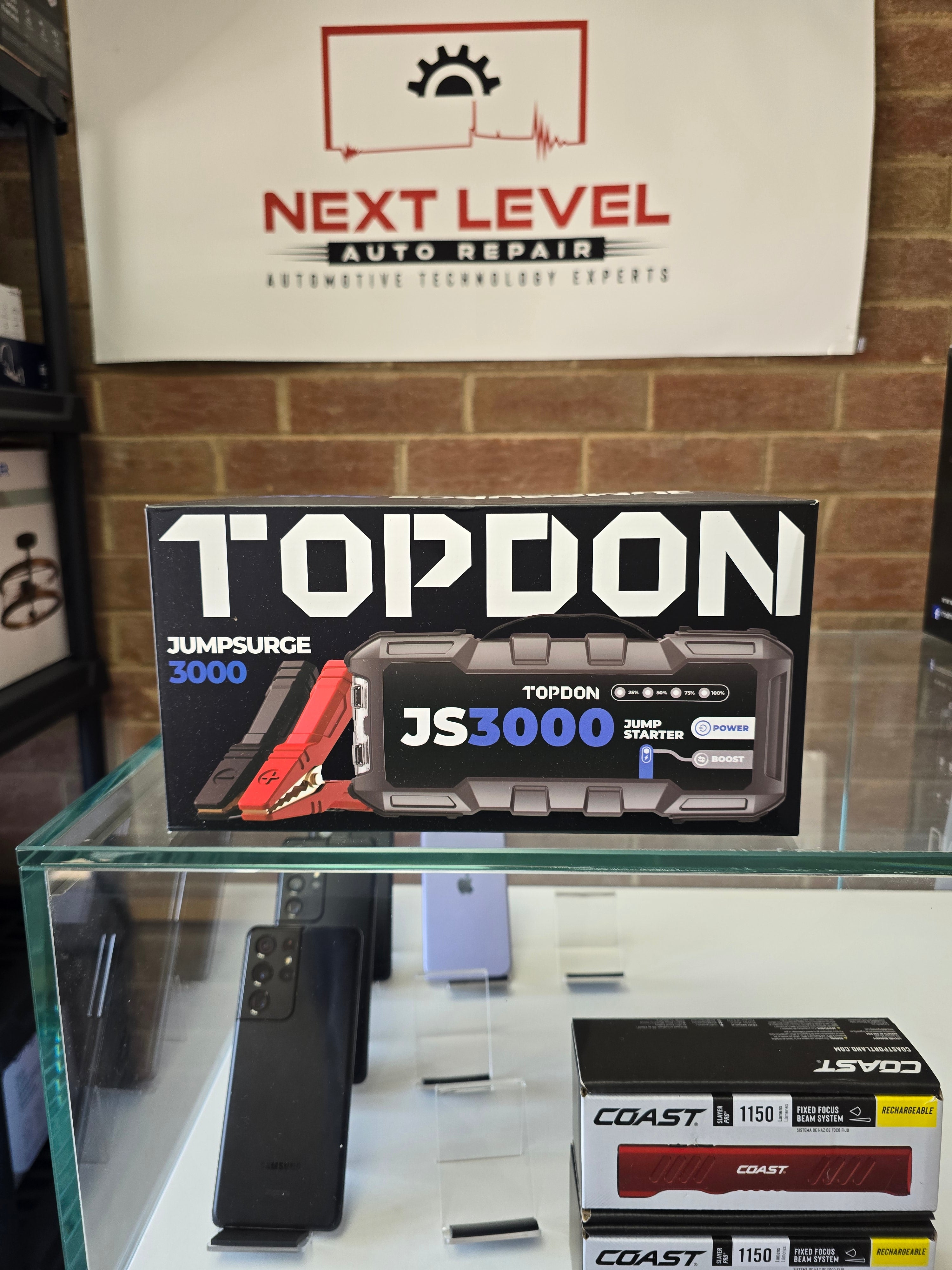 TOPDON JumpSurge3000 3000A Portable Lithium Jump Starter