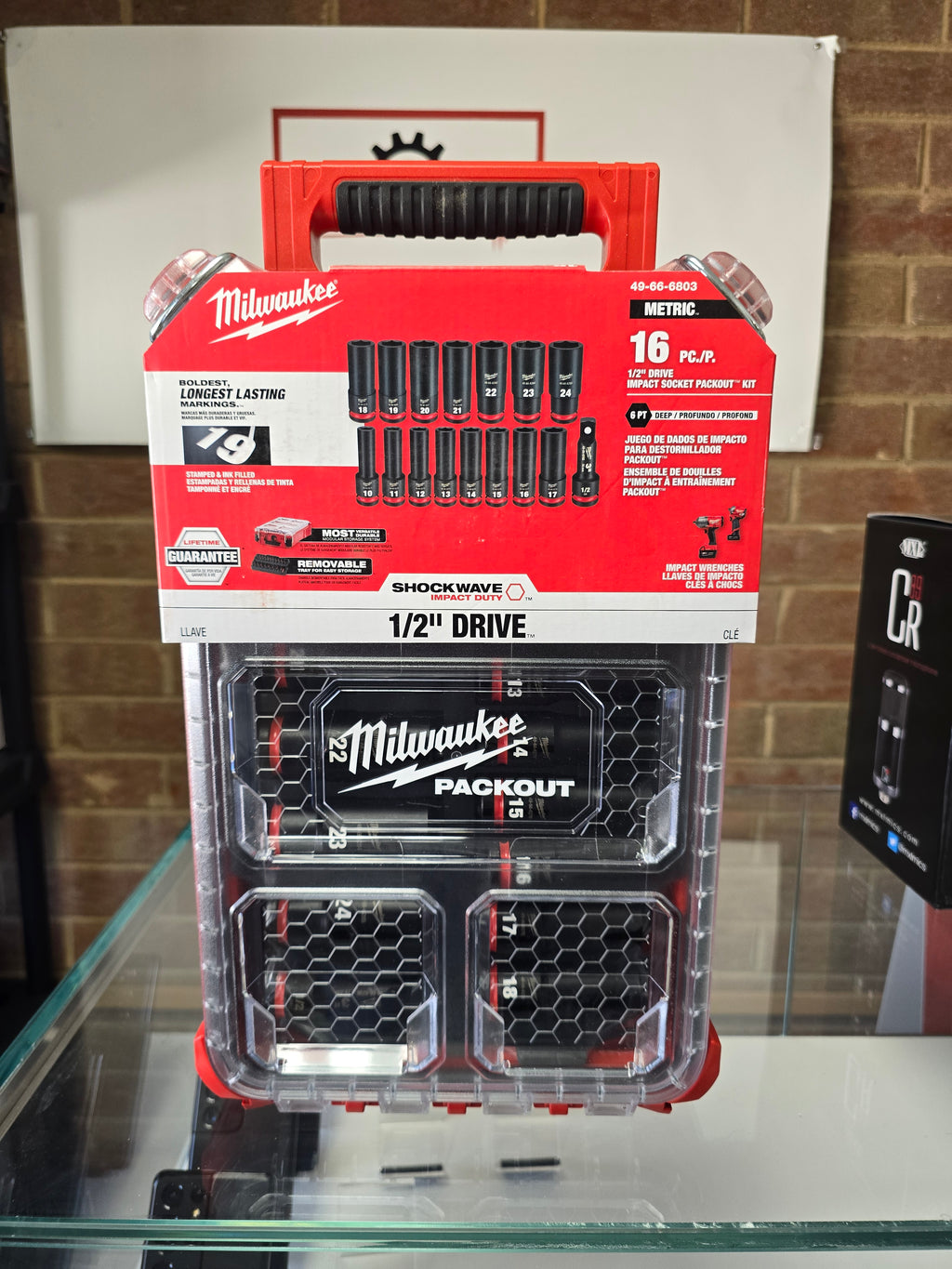 Milwaukee 16PC SHOCKWAVE™ Impact Duty Socket 1/2” Drive 16PC MM Set with PACKOUT