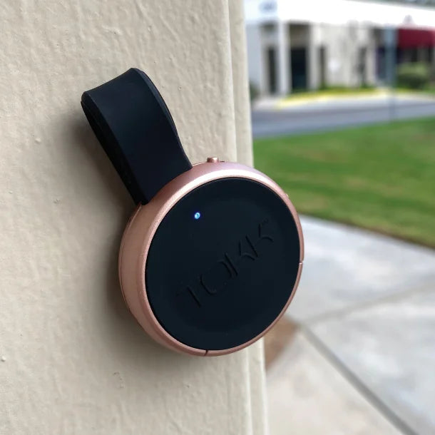 TOKK7 Bluetooth Wearable Hands-Free Smart Assistant Speaker – Rose Gold